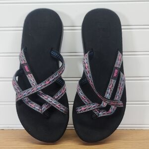 Teva Olowahu Flip Flops with Multicolor Straps Size 7